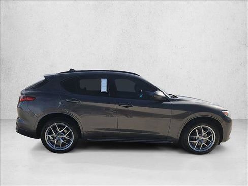 Used 2020 Alfa Romeo Stelvio Ti Sport image 4