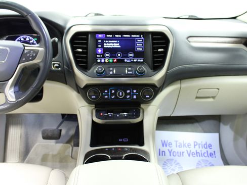 Used 2022 GMC Acadia Denali w/ Denali Technology Package image 19