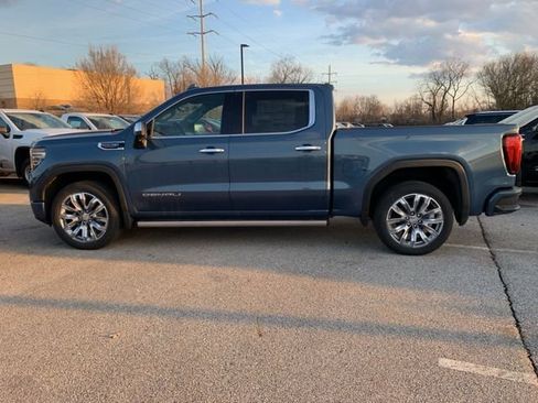 New 2026 GMC Sierra 1500 Denali w/ Denali Reserve Package AWD/4WD image 7