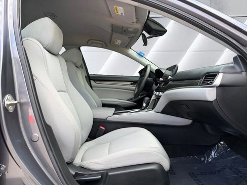 Used 2019 Honda Accord LX image 10