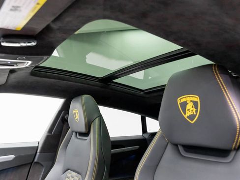 Used 2022 Lamborghini Urus image 74