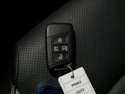 Certified 2023 Volkswagen Taos SEL AWD/4WD image 32