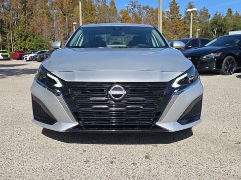 New 2025 Nissan Altima 2.5 SL FWD image 3