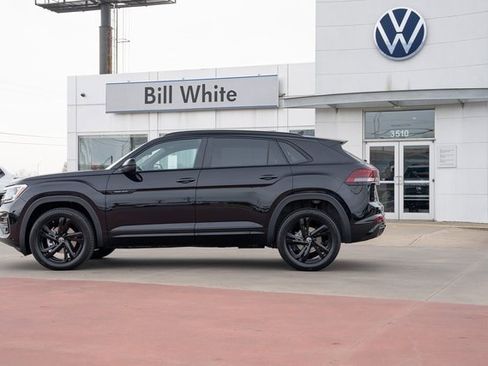 New 2026 Volkswagen Atlas Cross Sport SEL R-Line image 3