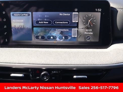 Used 2025 Nissan Kicks SV image 17