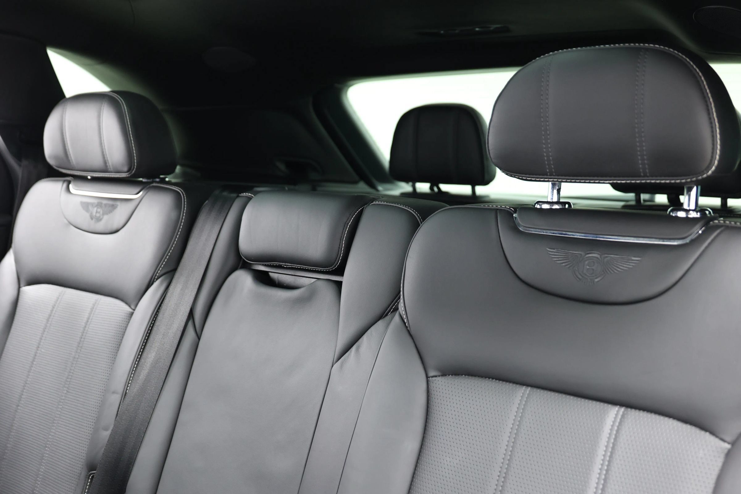 Used 2018 Bentley Bentayga Onyx Edition AWD/4WD image 57