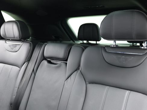 Used 2018 Bentley Bentayga Onyx Edition AWD/4WD image 57