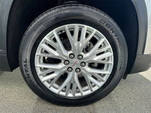 Used 2024 GMC Acadia Elevation image 9