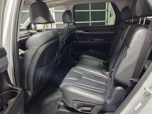 Certified 2025 Hyundai Palisade SEL FWD image 7