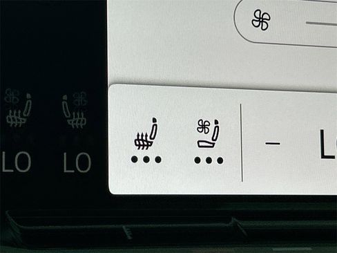 New 2026 Volkswagen Atlas SE image 30