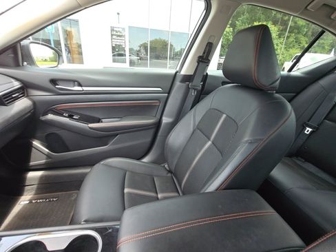 Used 2023 Nissan Altima 2.5 SR FWD image 17