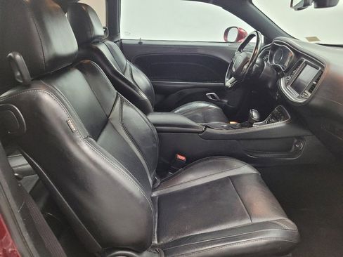 Used 2020 Dodge Challenger SXT w/ Plus Package image 21