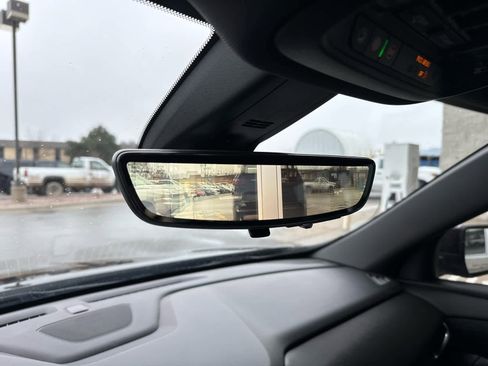 Used 2022 Chevrolet Traverse High Country image 33