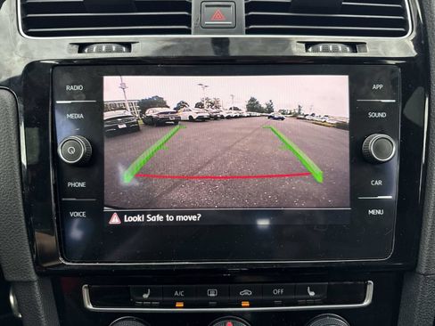 Used 2015 Volkswagen GTI S FWD image 18