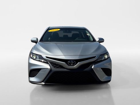 Used 2018 Toyota Camry SE FWD image 9