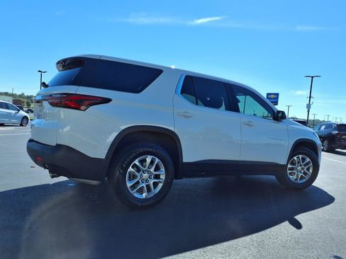 Used 2023 Chevrolet Traverse LS FWD image 29