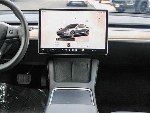 Used 2023 Tesla Model 3 Standard Range image 12