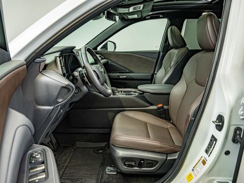 Certified 2026 Lexus TX 350 AWD w/ Technology Package image 32