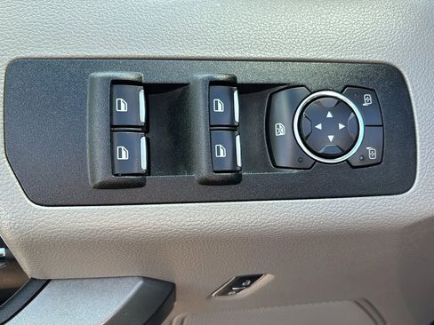 Used 2016 Ford F150 XLT w/ Equipment Group 302A Luxury image 10