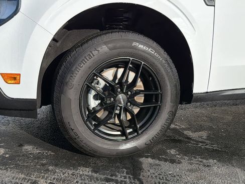 Used 2025 Ford Maverick XL image 9