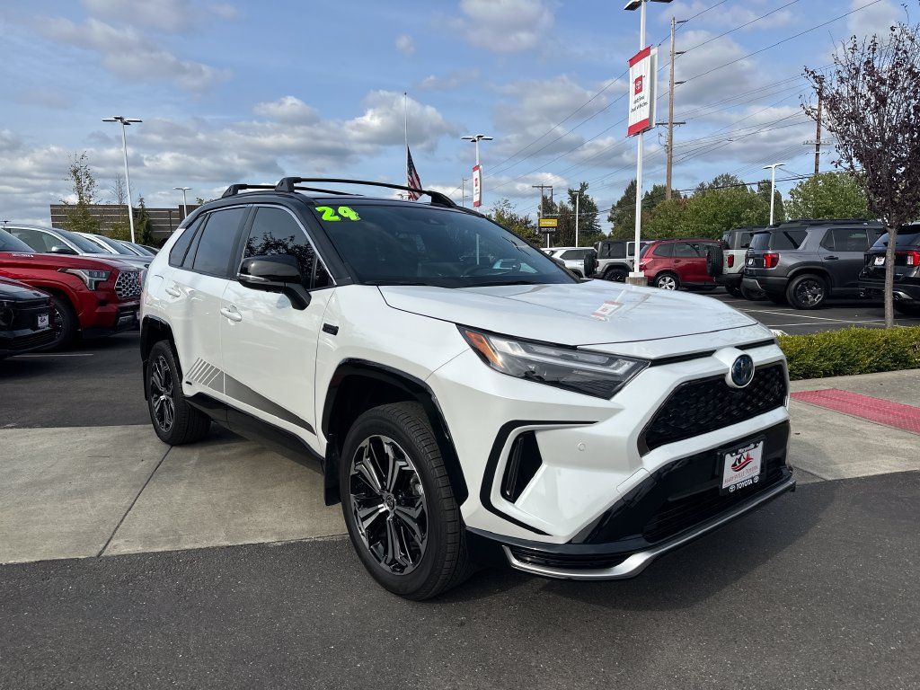Certified 2024 Toyota RAV4 XSE w/ Premium Package AWD/4WD image 7
