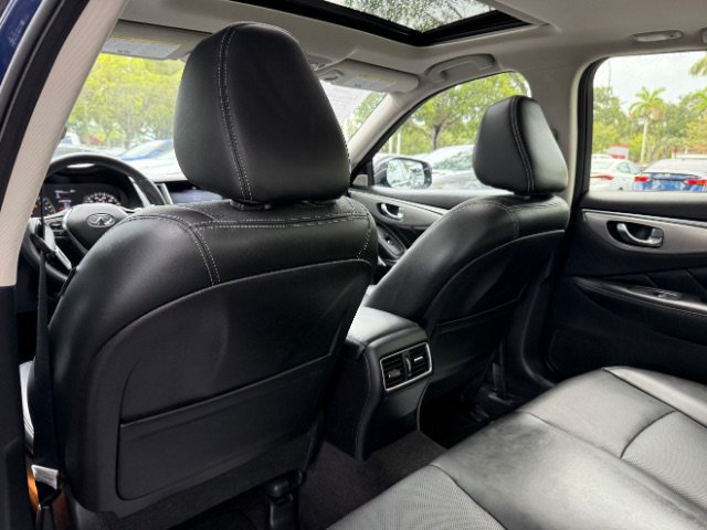 Used 2023 INFINITI Q50 Luxe w/ Cargo Package RWD image 17