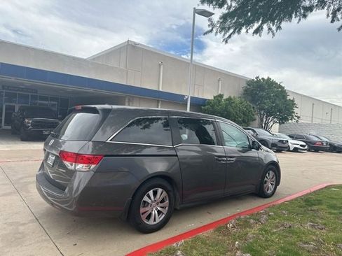 Used 2016 Honda Odyssey SE image 6