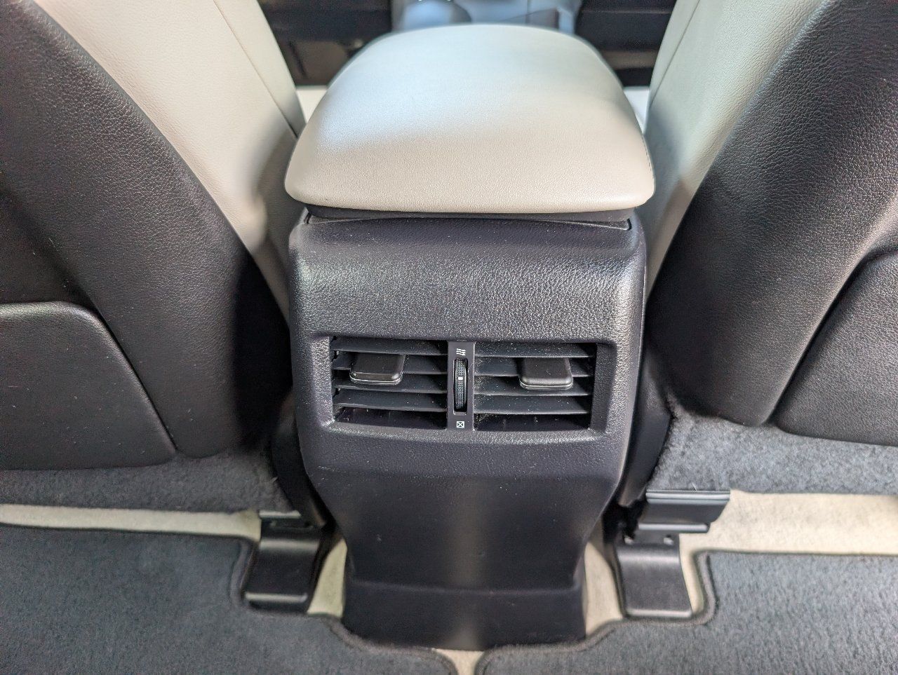 Used 2013 Lexus RX 350 FWD w/ Navigation Pkg image 7