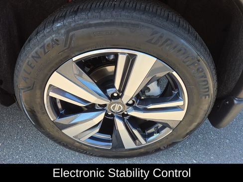 Certified 2021 Nissan Rogue SL FWD image 11