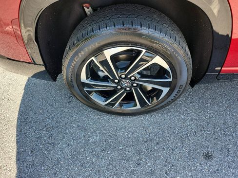 Certified 2025 Buick Enclave Sport Touring w/ Power Package AWD/4WD image 5