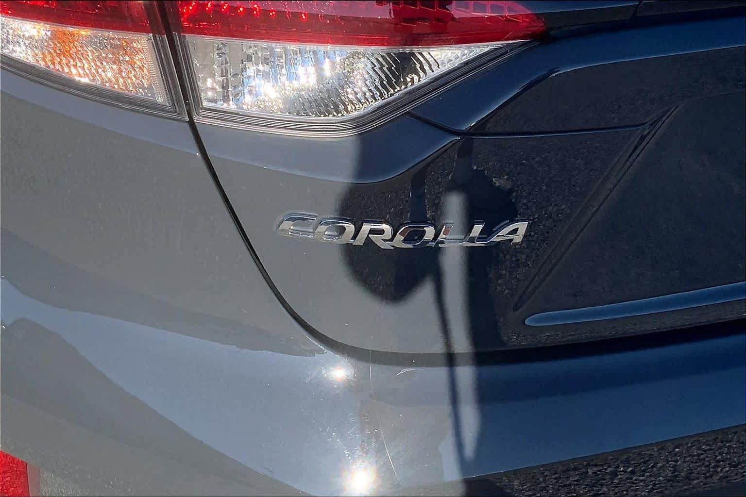 Used 2026 Toyota Corolla LE FWD image 31