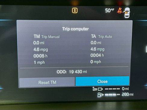 Used 2024 Volvo XC60 T8 Ultimate image 12