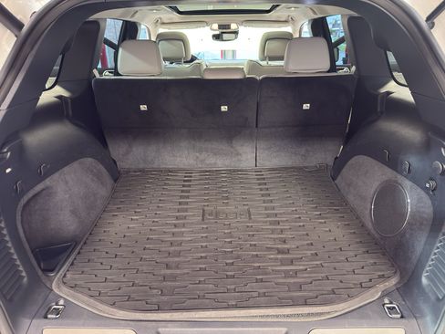 Used 2018 Jeep Grand Cherokee Summit AWD/4WD image 31