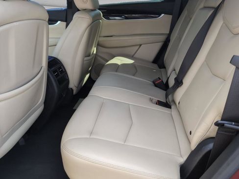 Used 2018 Cadillac XT5 FWD image 25