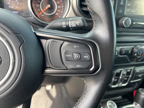 Used 2019 Jeep Wrangler Unlimited Sport S AWD/4WD image 31