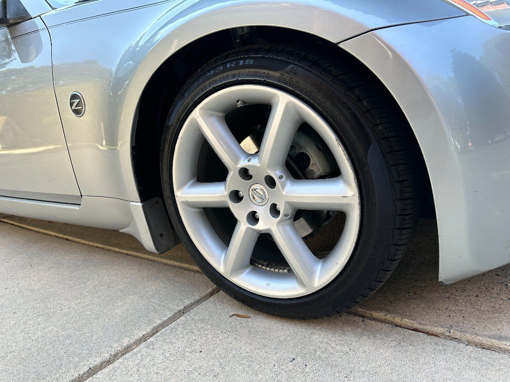Used 2005 Nissan 350Z Touring RWD image 24