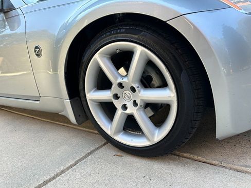 Used 2005 Nissan 350Z Touring image 24