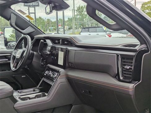 Used 2024 GMC Sierra 2500 AT4 w/ AT4 Preferred Package image 36