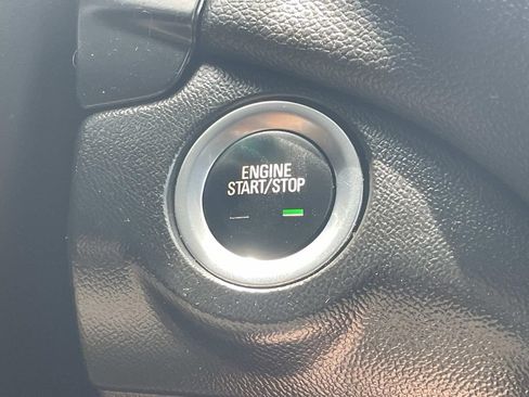 Used 2023 Chevrolet Equinox LT FWD image 19