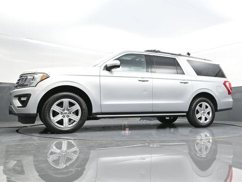 Used 2018 Ford Expedition Max XLT w/ Equipment Group 202A image 43