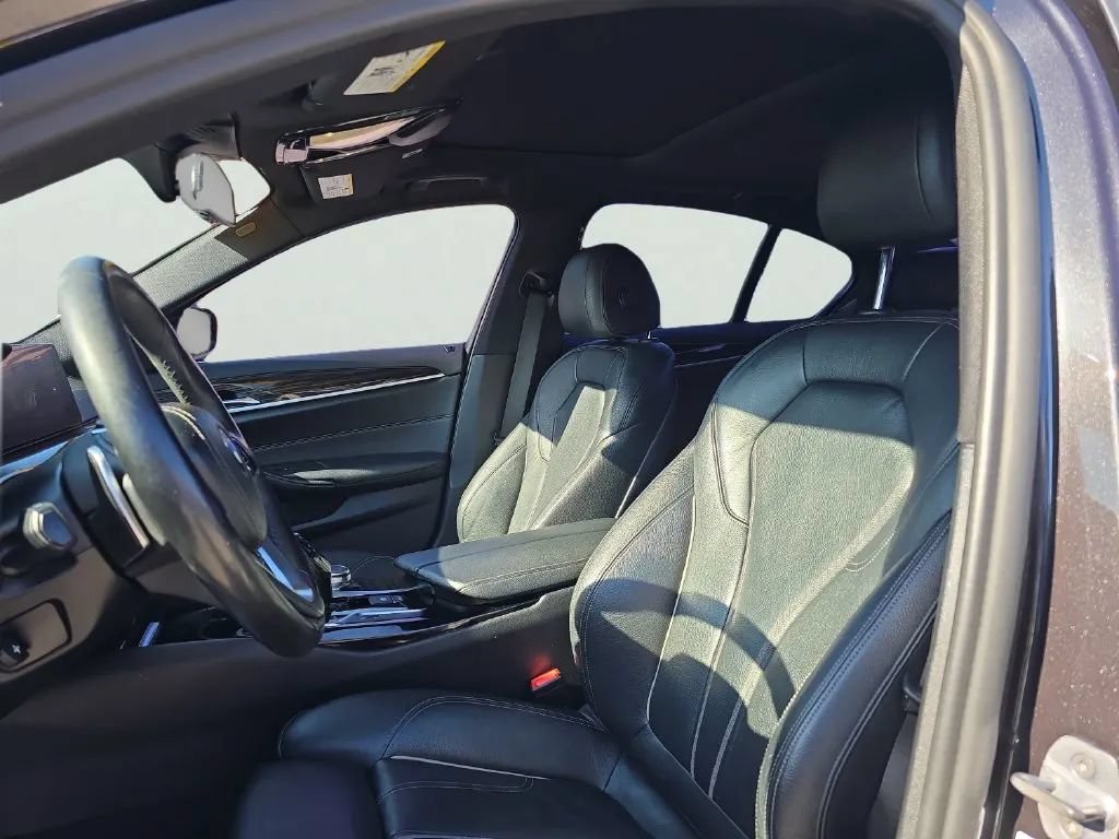 Used 2020 BMW 540i w/ Convenience Package RWD image 9
