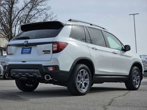 Used 2025 Honda Passport TrailSport image 19