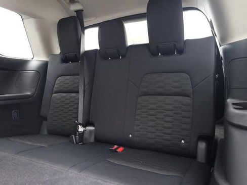 Certified 2025 Nissan Pathfinder SV FWD image 26