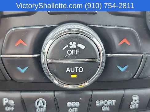 Used 2017 Jeep Grand Cherokee Limited AWD/4WD image 9