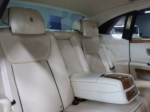 Used 2016 Rolls-Royce Ghost image 22