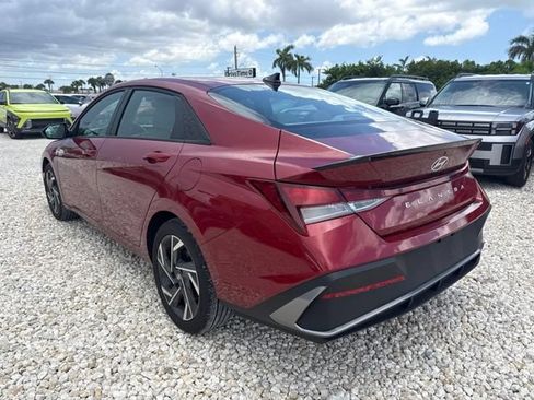 Certified 2025 Hyundai Elantra Sport FWD image 8