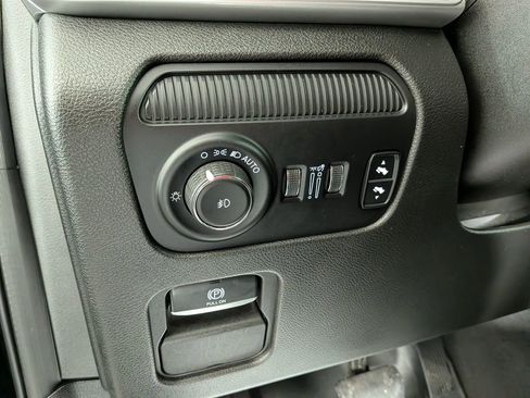 Used 2022 Jeep Wagoneer Series III image 19