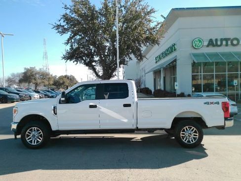 Used 2020 Ford F250 XL w/ Power Equipment Group image 10