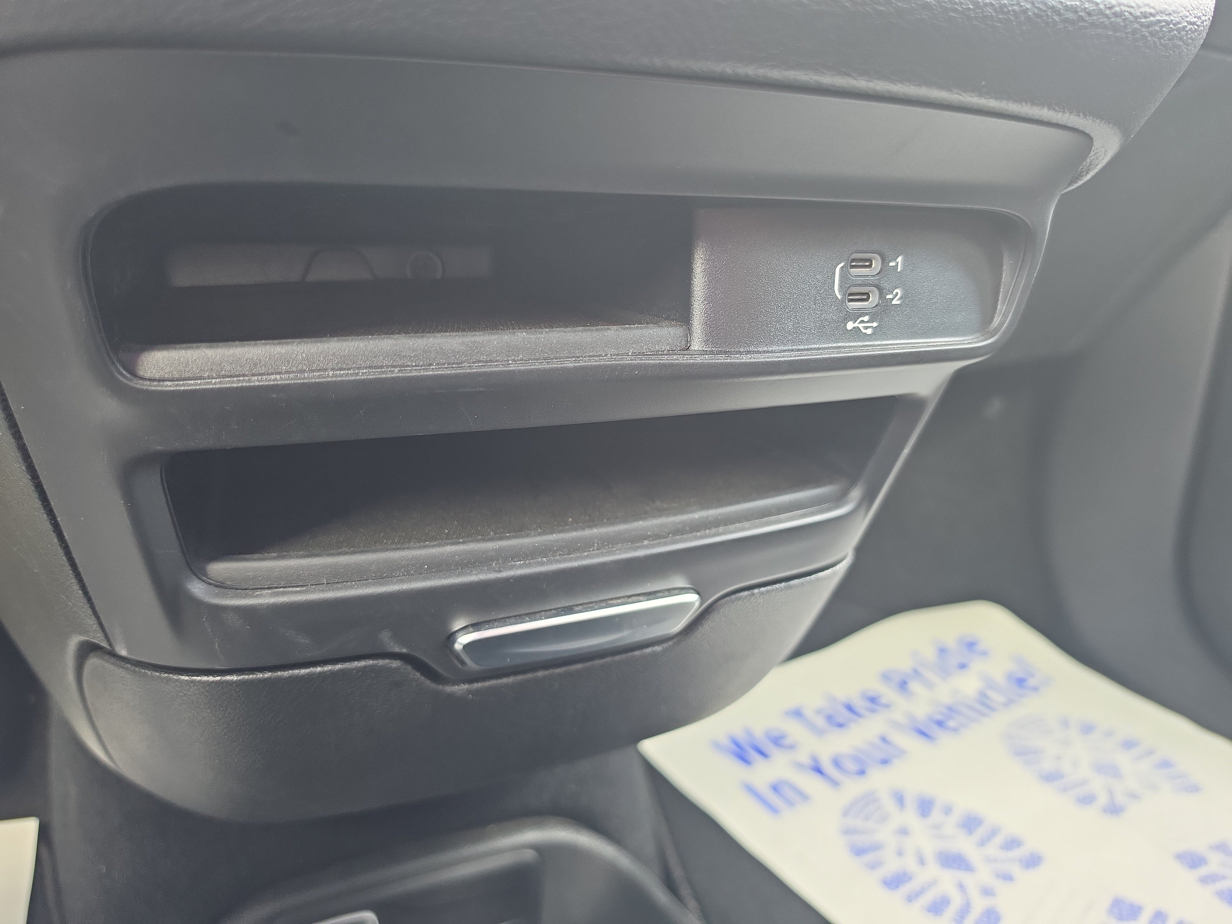 Used 2026 Chrysler Pacifica Select FWD image 36