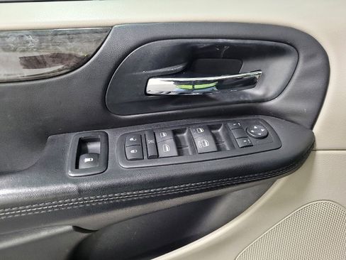 Used 2014 Dodge Grand Caravan SXT image 27